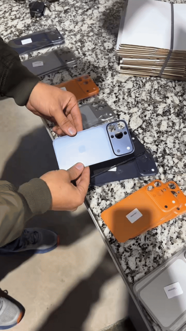 sticker iPhone 17 Pro effet 17 Pro Max Maroc