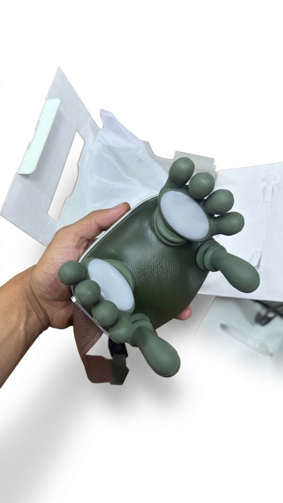 Masseur électrique portable à têtes rotatives en silicone