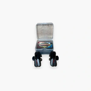 Paire de gâchettes de jeu mécaniques Game Auxiliary Buttons dans leur boîtier